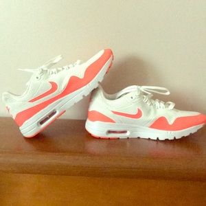 Reflective Nike Air Max’s